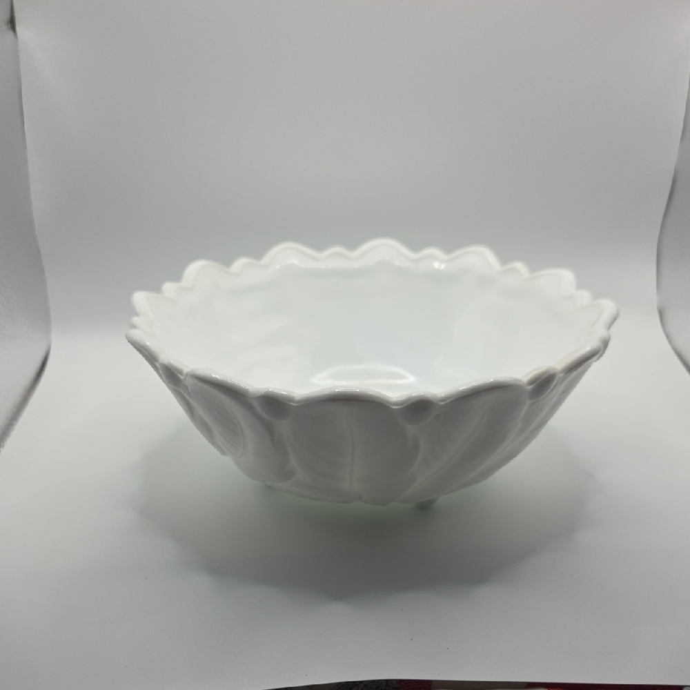 Milk Glass Indiana Glass White Scalloped Bowl. Vintage